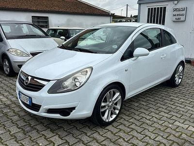 Usata Opel Corsa Sport 75 CV (55 kW) 2009 Bianco Utilitaria