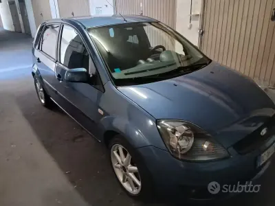 Usata Ford Fiesta 2006 Bluazzurro Utilitaria