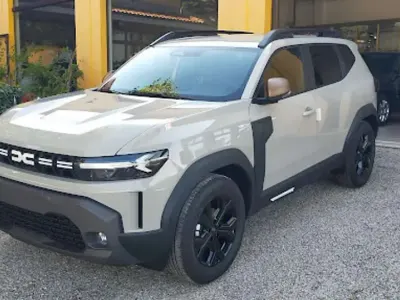 Nuova Dacia Duster Extreme 122 CV (89 kW) 2026 Bronzo SUV