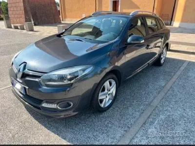 Usata Renault Mégane GrandTour 110 CV (80 kW) 2014 Grigio Station wagon