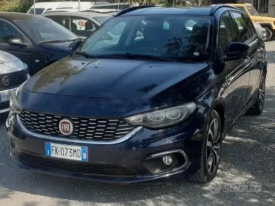 Usata Fiat Tipo 120 CV (88 kW) 2017 Blu Station wagon
