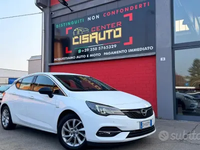 Käytetty Opel Astra Ultimate 122 HP (89 kW) 2021 Valkoinen Sedan