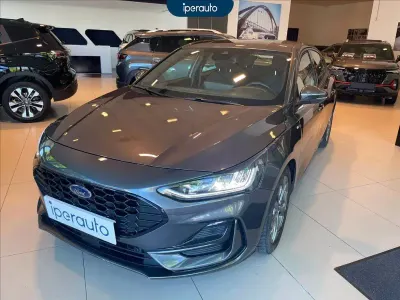 Usata Ford Focus ST-Line 120 CV (88 kW) 2022 Grigio Berlina