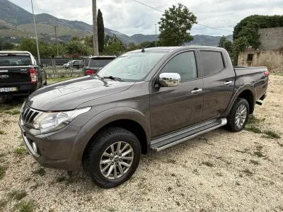 Usata Mitsubishi L200 Plus 160 CV (117 kW) 2017 Grigio Pick-up