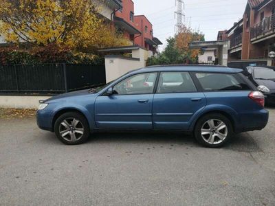 usata Subaru Outback 2.5 Luxury bi-fuel auto