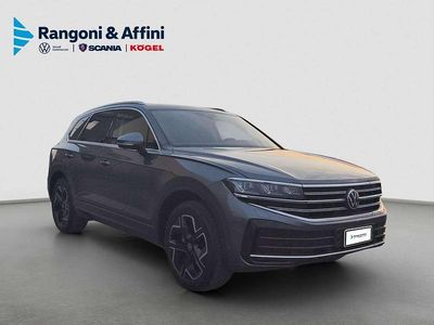 Grigio Usata 2023 VW Touareg Elegance SUV | 57.900 € (Buon prezzo)