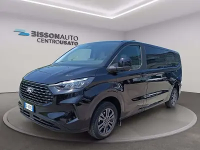 Usata Ford Tourneo Custom Titanium 136 CV (100 kW) 2024 Nero Furgone