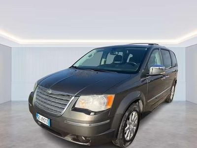 Usata Chrysler Voyager 163 CV (119 kW) 2010 Grigio Monovolume