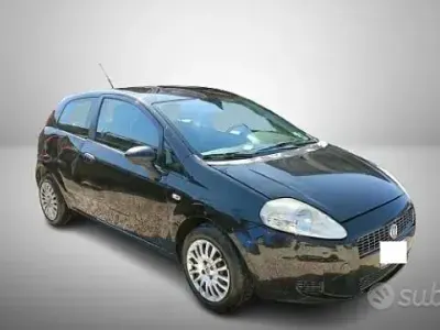 Usata Fiat Grande Punto 75 CV (55 kW) 2009 Nero Utilitaria