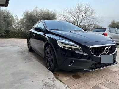 Usata Volvo V40 CC Kinetic 2016 Nero Station wagon