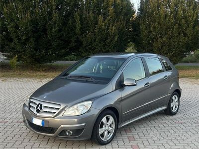 Mercedes B180