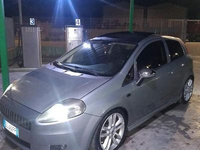 Usata Fiat Grande Punto Sport 75 CV (55 kW) 2006 Grigio Utilitaria