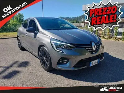 Usata Renault Clio V Techno 90 CV (66 kW) 2023 Grigio Berlina