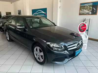 Usata Mercedes C180 116 CV (85 kW) 2015 Grigio Berlina