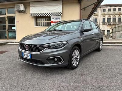 Usado Fiat Tipo Business 120 HP (88 kW) 2019 Cinzento Carrinha