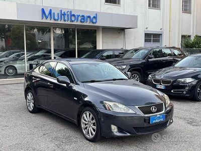 Lexus IS220d
