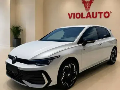 Nuova VW Golf VIII R-line Plus 150 CV (110 kW) 2026 Bianco Berlina