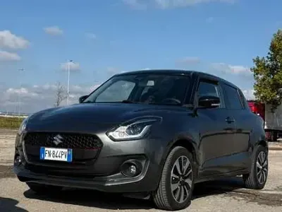 Usata Suzuki Swift 90 CV (66 kW) 2018 Grigio Utilitaria