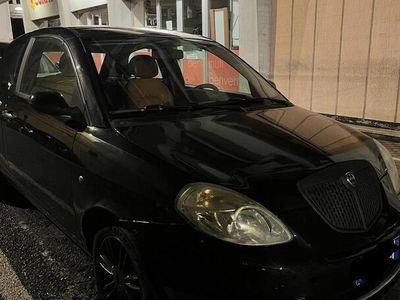 Nero Usata 2005 Lancia Ypsilon Utilitaria | 4000 € (Cara)