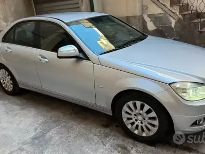 Usata Mercedes 220 2007 Grigio Berlina