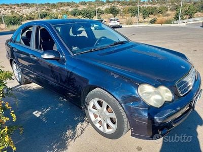 Usata Mercedes C220 150 CV (110 kW) 2005 Berlina