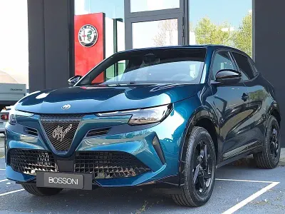 Nuova Alfa Romeo GT Junior 145 CV (106 kW) 2026 Blu SUV