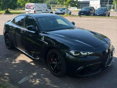 Usata Alfa Romeo Giulia Quadrifoglio 519 CV (381 kW) 2024 Nero Berlina