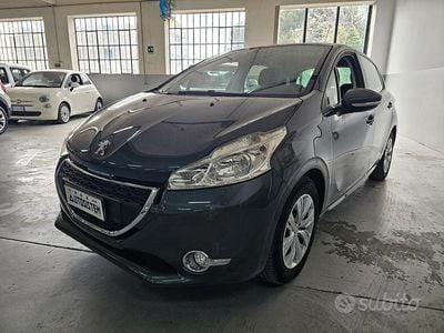 Usata Peugeot 208 Allure 81 CV (59 kW) 2014 Grigio Utilitaria