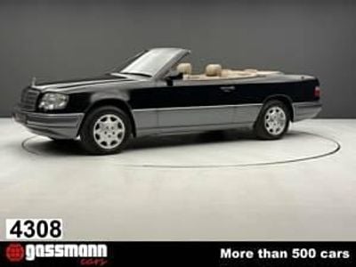 Usata Mercedes E320 220 CV (161 kW) 1995 Nero Cabrio