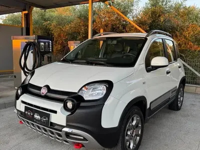Usata Fiat Panda Cross Cross 95 CV (69 kW) 2016 Bianco Utilitaria