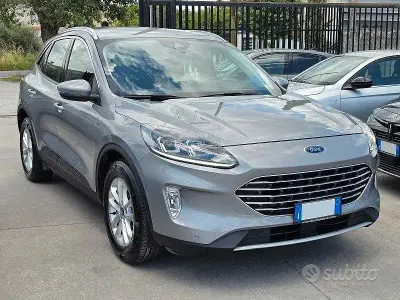 Usata Ford Kuga 120 CV (88 kW) 2021 Grigio SUV