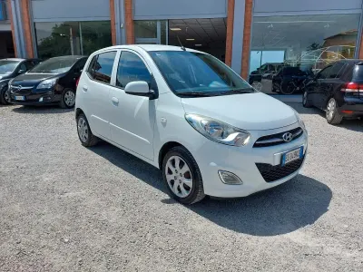 Usata Hyundai i10 69 CV (50 kW) 2013 Bianco Utilitaria