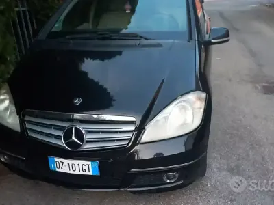 Usata Mercedes 190 75 CV (55 kW) 2009 Nero Berlina