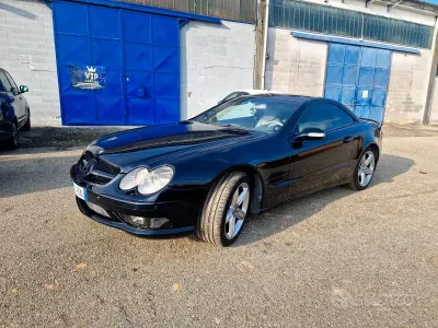 Usata Mercedes SL350 245 CV (180 kW) 2004 Bluazzurro Cabrio