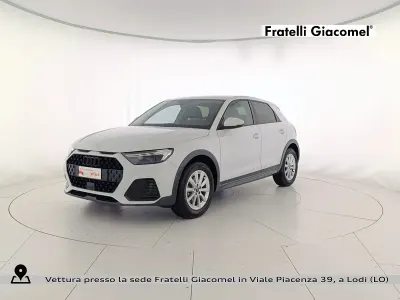 Usata Audi A1 Business 95 CV (69 kW) 2025 Bianco ghiacciaio metallizzato SUV