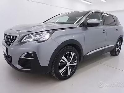 Usata Peugeot 5008 Allure 131 CV (96 kW) 2020 Grigio SUV