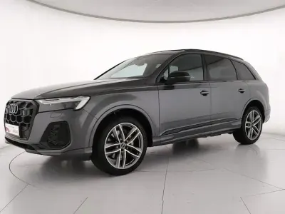 Usata Audi Q7 S-Line 286 CV (210 kW) 2024 Grigio daytona SUV