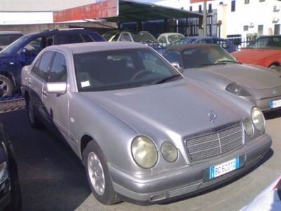 usata Mercedes 200 Classe E (W/S210)cat Classic