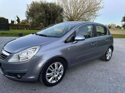 Usado Opel Corsa Cosmo 80 HP (58 kW) 2007 Cinzento Citadino