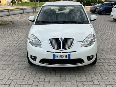 Usata Lancia Ypsilon 75 CV (55 kW) 2011 Utilitaria