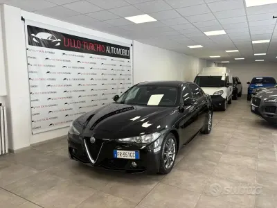 Usata Alfa Romeo Giulia Super 179 CV (131 kW) 2018 Nero Berlina