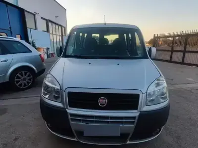Usata Fiat Doblò 105 CV (77 kW) 2008 Grigio Monovolume