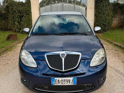 Usata Lancia Ypsilon 60 CV (44 kW) 2010 Blu Utilitaria