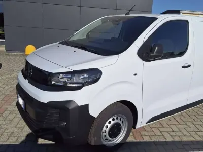 Nuova Opel Vivaro drive 140 CV (102 kW) 2026 Bianco Monovolume