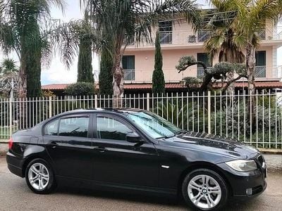 Begagnad BMW 320 143 HK (105 kW) 2008 Svart Sedan