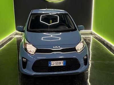 Usata Kia Picanto X-Line 67 CV (49 kW) 2022 Blu Utilitaria