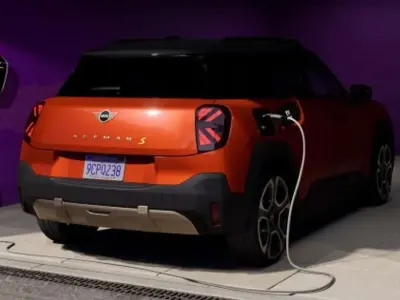 Nuova Mini Aceman Classic 55 kW (75 CV) 2025 Argento SUV