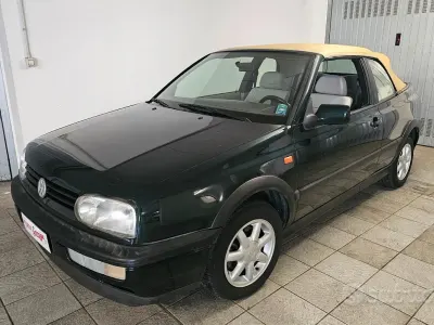 Usata VW Golf Cabriolet 75 CV (55 kW) 1994 Verde Cabrio