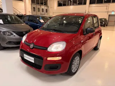 Nuova Fiat Panda 65 CV (47 kW) 2026 Rosso Utilitaria