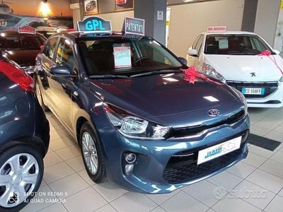 Usata Kia Rio 82 CV (60 kW) 2020 Grigio Berlina